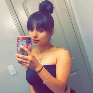 Meet your Posher, Joana